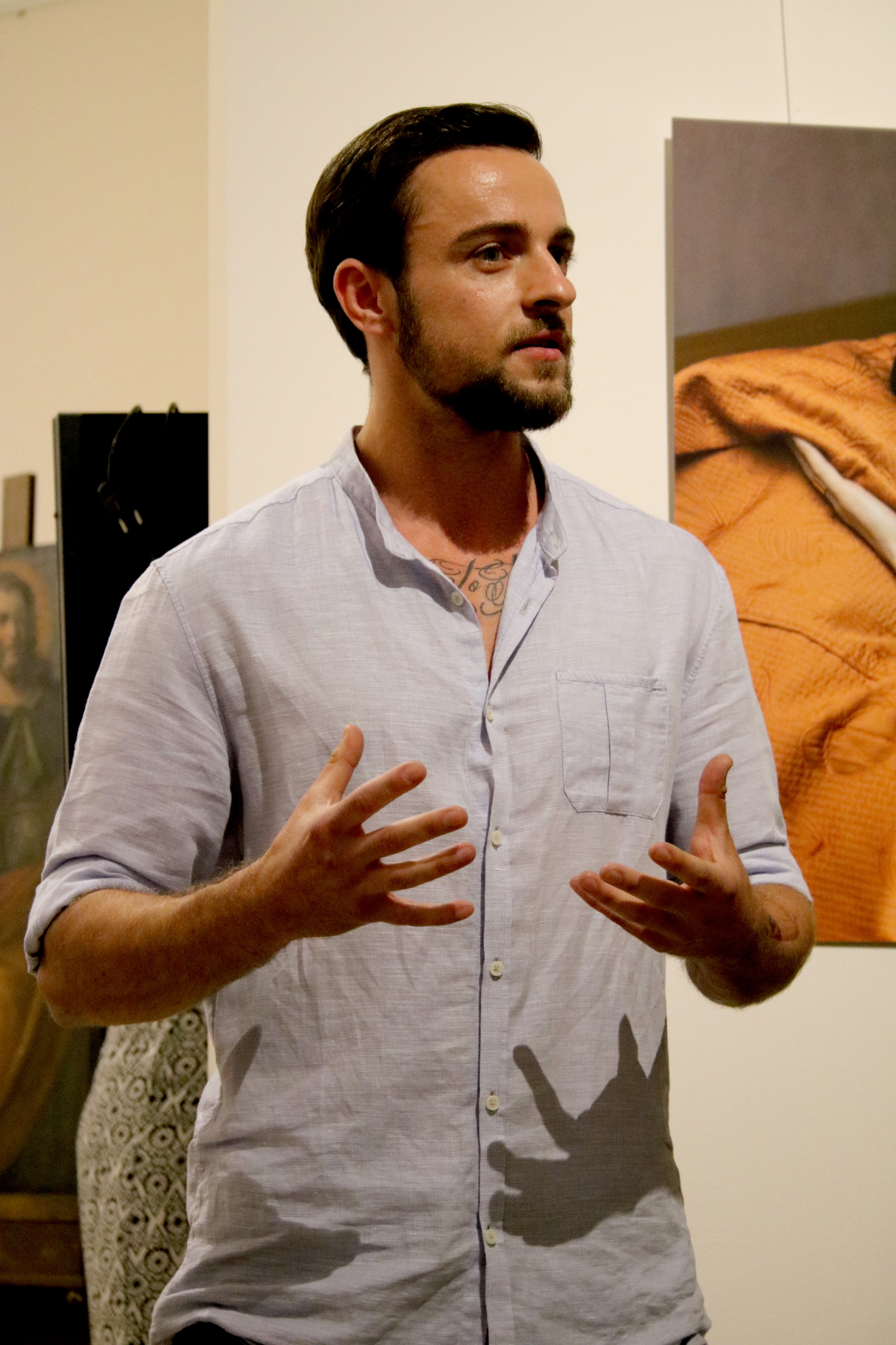 Benjamin Melzer während der Ausstellungseröffnung (Foto: Dirk Hetzel/DAH)