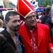 Praunheim und Ralf König bei der Anti-Papst-Demo 2011 in Berlin