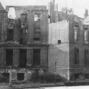 Das Institutsgebäude nach Bombenangriffen im Jahr 1943 (Foto: Hirschfeld-Gesellschaft)