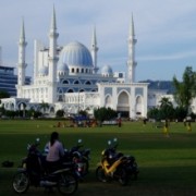 Malaysia ist ein islamisch geprägtes Land voller Gegensätze (Foto: Dachkammer, pixelio.de)