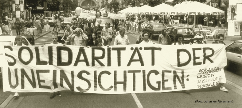Rezension zu Die Kapsel; Bild: Demonstration in Frankfurt/Main am 9. Juli 1988
