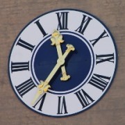 In der bayrischen JVA Kaisheim gehen die Uhren anders (Foto: Wolfgang Dirscherl, pixelio.de)