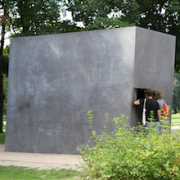 Das Denkmal für die im Nationalsozialismus verfolgten Homosexuellen in Berlin (Foto: Stiftung Denkmal/Marko Priske)