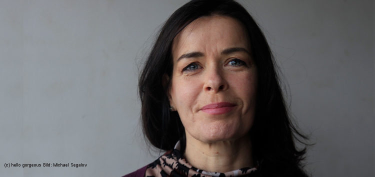 Porträt von Silvia Petretti, die sich gegen das HIV-Stigma engagiert