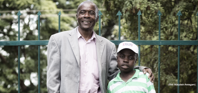 Vater und Sohn - HIV in Sambia