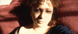 Nan Goldin Selbstportrait im Liegen